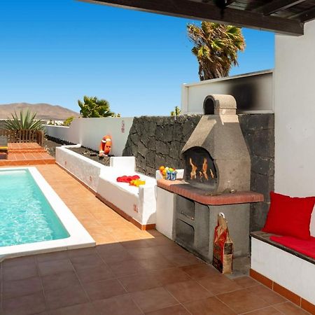 Villa Chinamar By Villa Plus Playa Blanca  Extérieur photo