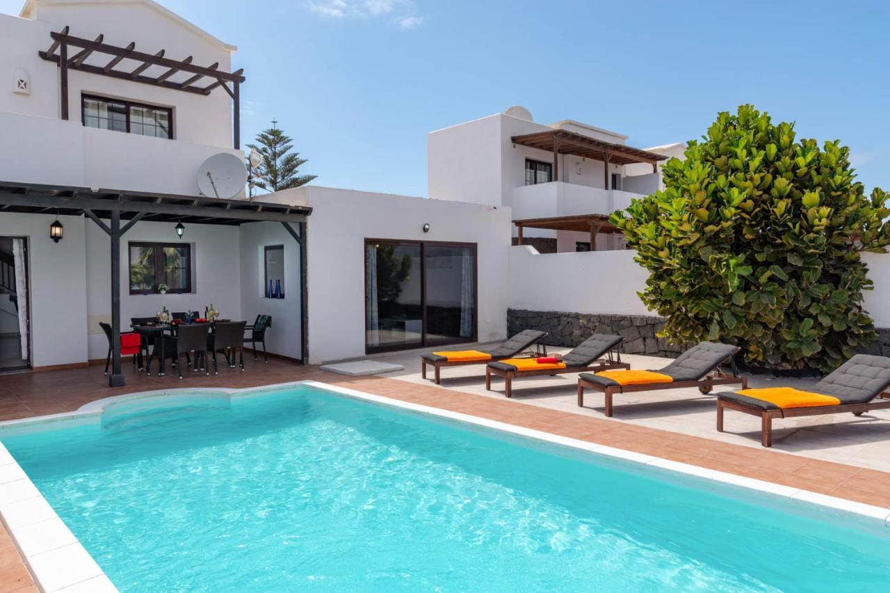 Villa Chinamar By Villa Plus Playa Blanca  Extérieur photo