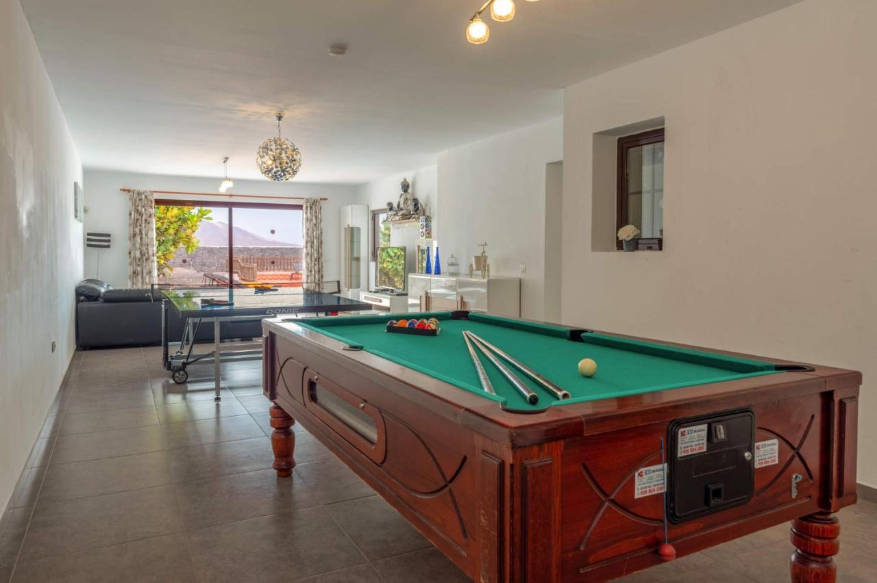 Villa Chinamar By Villa Plus Playa Blanca  Extérieur photo