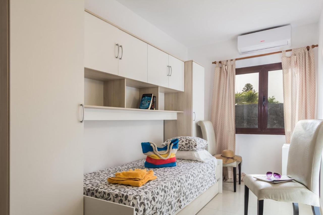 Villa Chinamar By Villa Plus Playa Blanca  Extérieur photo